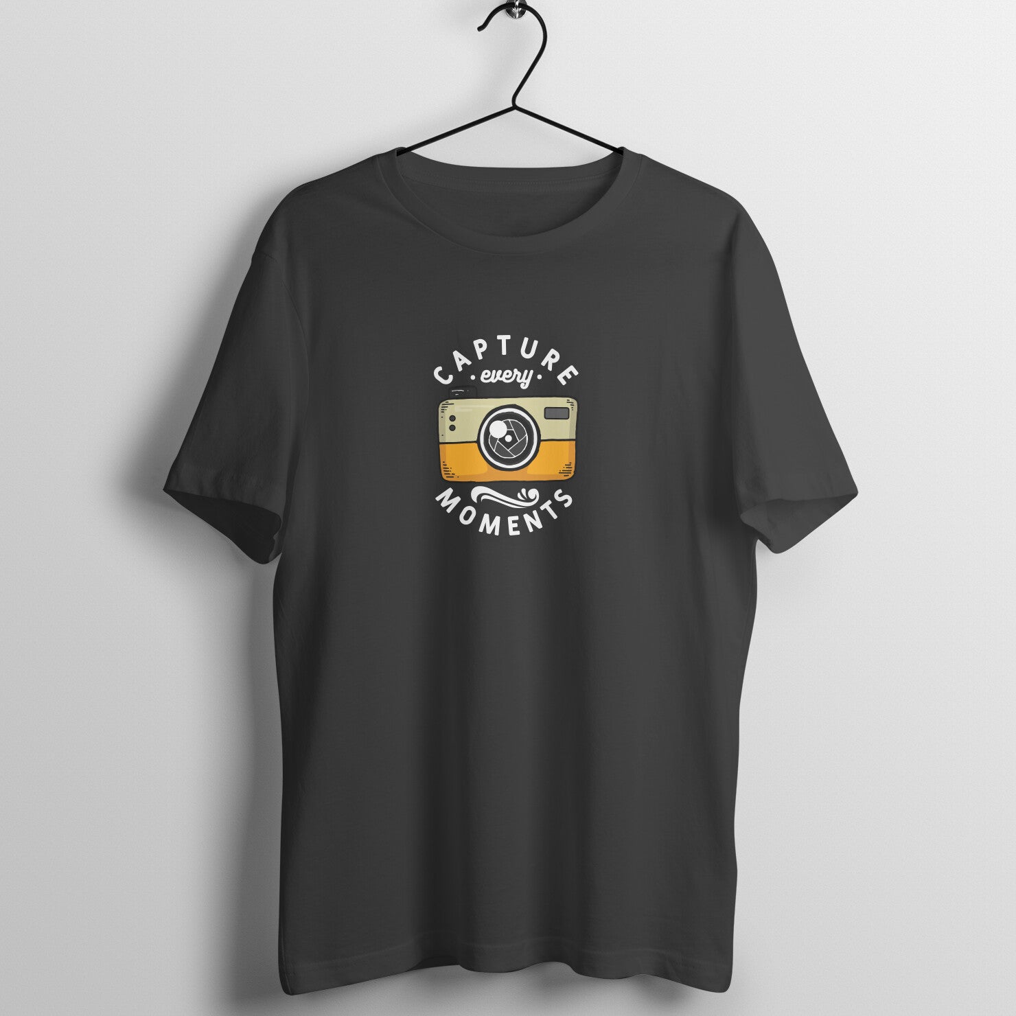 SIRIMIRI Cameraman Design Round Neck T-shirt